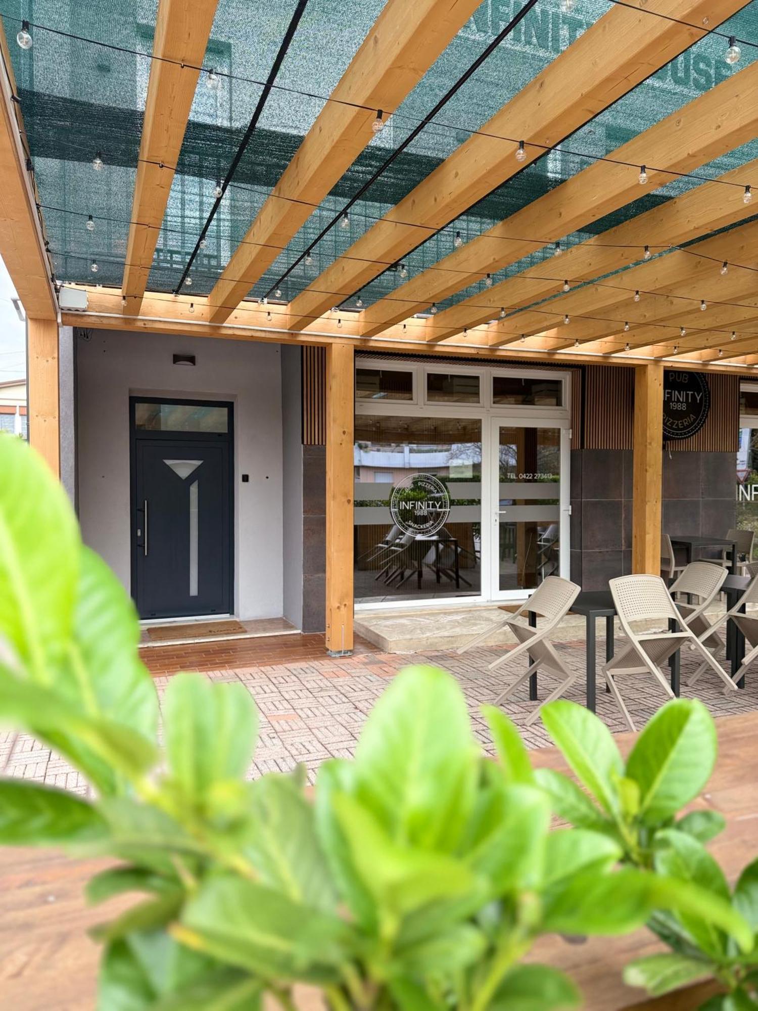 Infinity House - Eleganza Moderna Tra Treviso E Venezia Hotel Casier Bagian luar foto